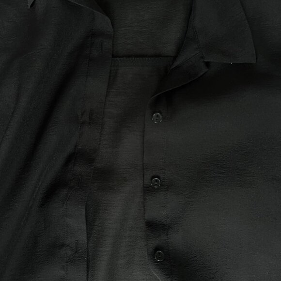 H&M sheer mesh button up tee - Picture 2 of 3